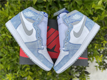 Load image into Gallery viewer, Air Jordan 1 'Hyper Royal'