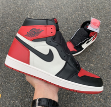 Load image into Gallery viewer, Jordan Retro 1 High Bred Toe