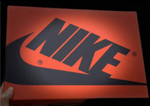 Load image into Gallery viewer, Air Jordan Retro 1 Varsity Red