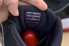 Load image into Gallery viewer, Air Jordan 11 Bred