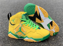 Load image into Gallery viewer, Air Jordan 7 Oregon Ducks PE