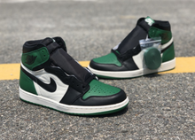 Load image into Gallery viewer, Jordan Retro 1 High Pine Green