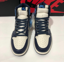 Load image into Gallery viewer, Air Jordan Retro 1 Obsidian UNC