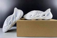 Load image into Gallery viewer, Yeezy Foam RNNR Ararat