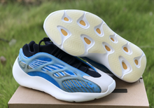 Load image into Gallery viewer, Yeezy 700 V3 Arzareth