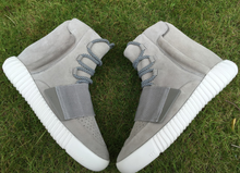 Load image into Gallery viewer, Yeezy Boost 750 'OG' Light Brown