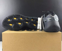 Load image into Gallery viewer, Yezzy Boost 700 V3 'Alvah'