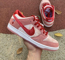 Load image into Gallery viewer, Nike SB Dunk Low 'StrangeLove'