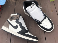 Load image into Gallery viewer, Air Jordan Retro 1 OG 'Dark Mocha'