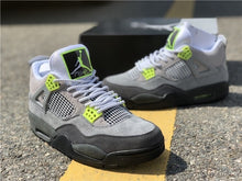 Load image into Gallery viewer, Retro Jordan 4 SE 'Neon'