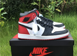 Air Jordan 1 Retro High Satin Black Toe