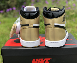 Jordan 1 Retro Hight NRG Patent Gold Toe