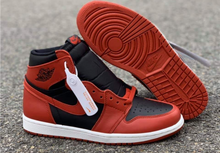 Load image into Gallery viewer, Air Jordan Retro 1 Varsity Red
