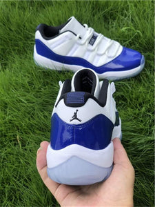 Air Jordan 11 Low WMNS "Concord"