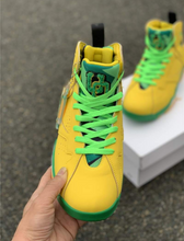 Load image into Gallery viewer, Air Jordan 7 Oregon Ducks PE
