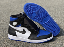 Load image into Gallery viewer, Jordan Retro 1 High Black Game Royal
