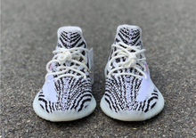 Load image into Gallery viewer, Yezzy Boost 350 Vz Zebra
