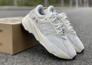 Yeezy Boost 700 Analog