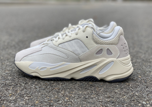 Yeezy Boost 700 Analog