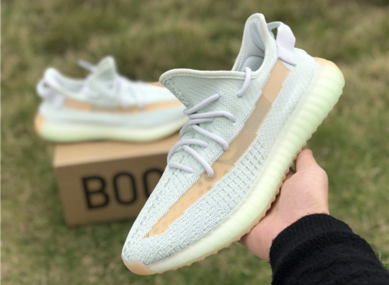 Yeezy Boost 350 V2 Hyperspace - EG7491