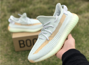 Yeezy Boost 350 V2 Hyperspace