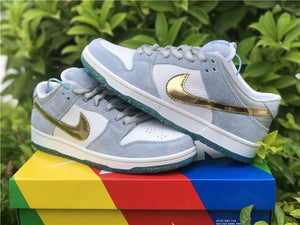 Nike SB Dunk Low X Sean Cliver 'Holiday Special'