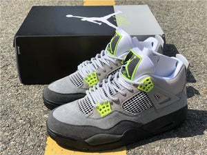 Retro Jordan 4 SE 'Neon'